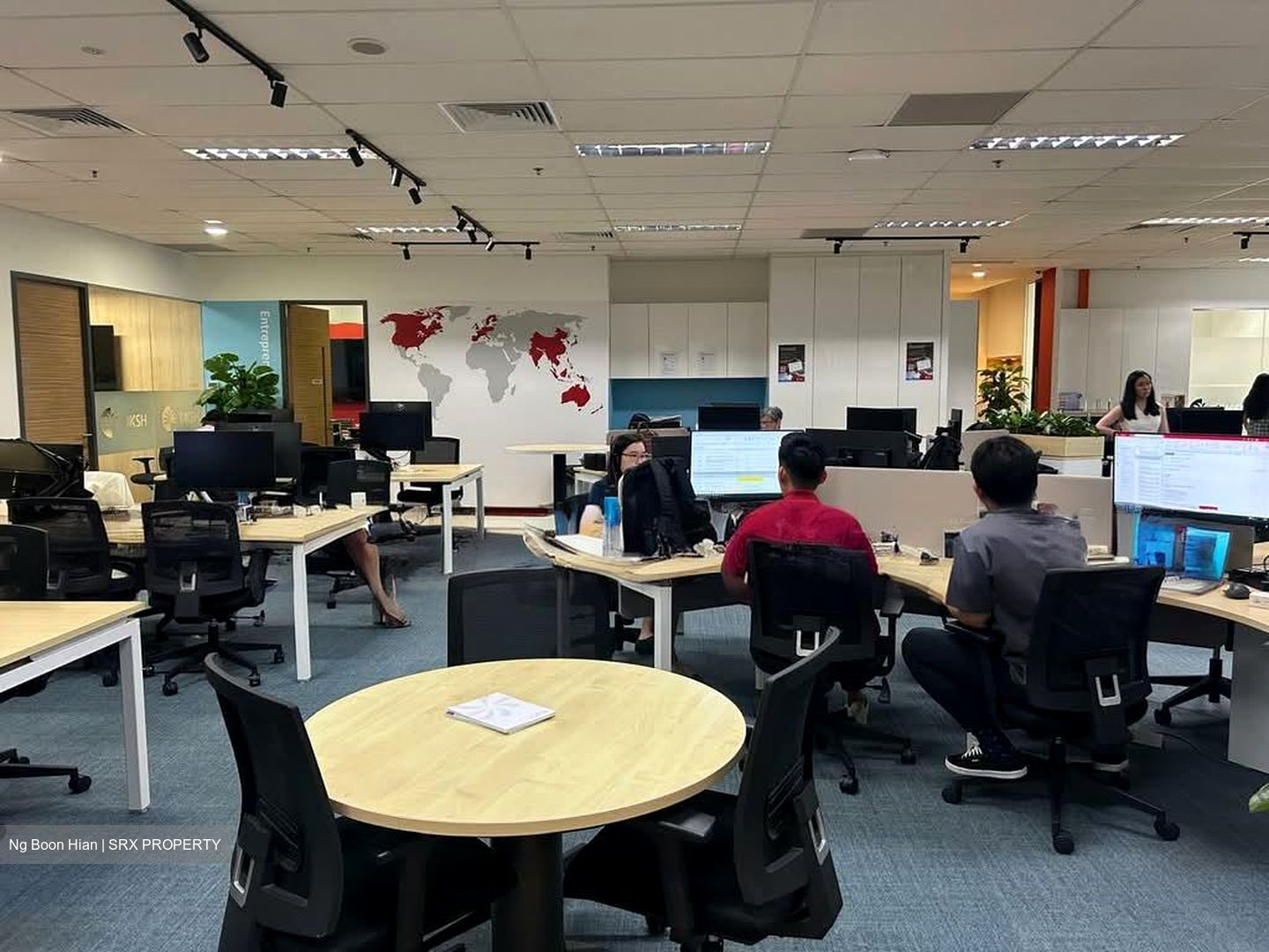 Zhongshan Mall (D12), Office #560603001